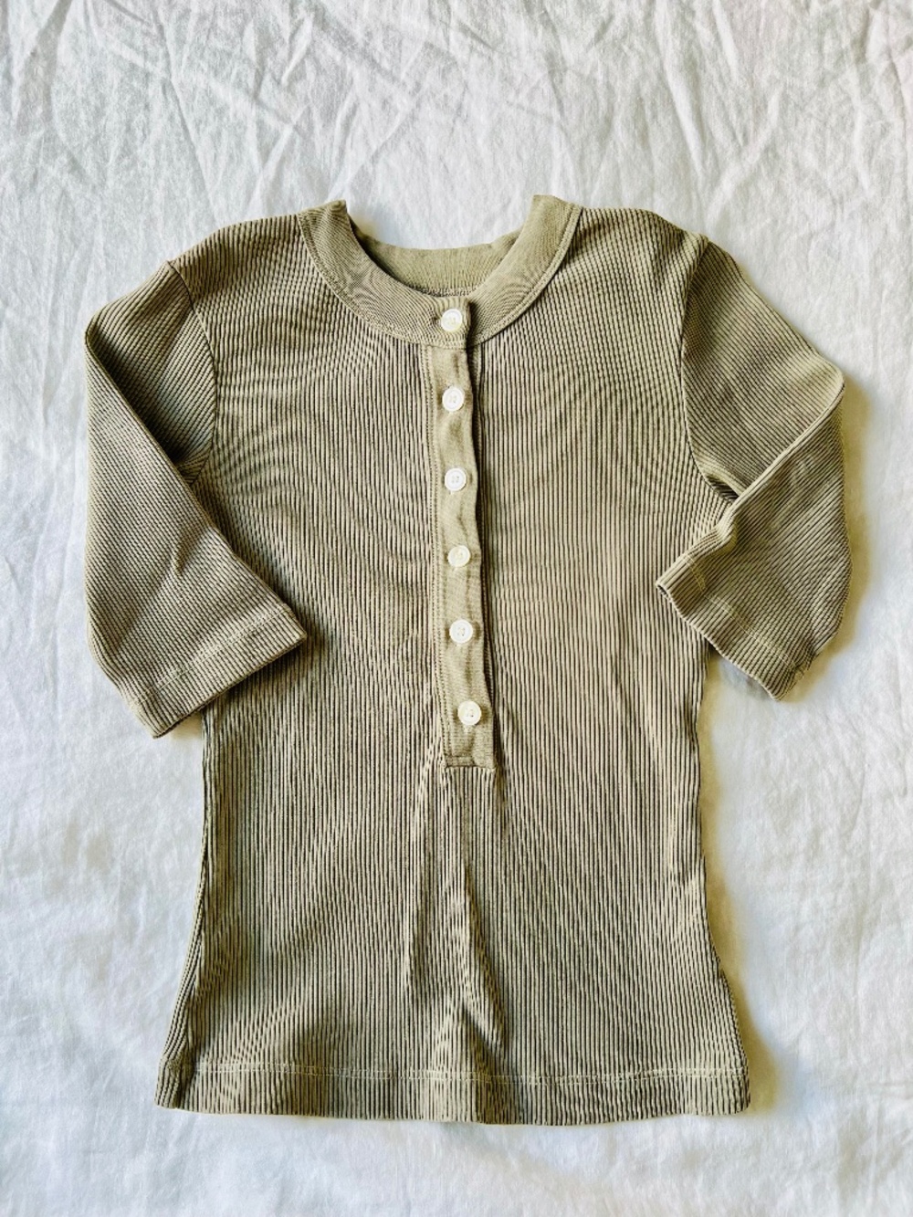 citizens of humanity nali short sleeve henley in flora